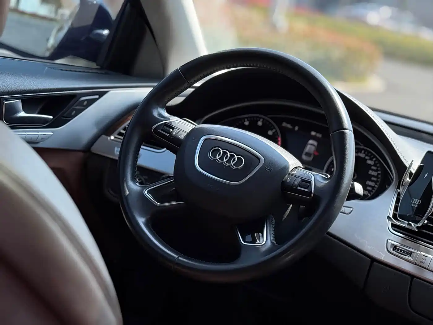Audi A8 2014 A8L 45 TFSI quattro Comfort фото 15