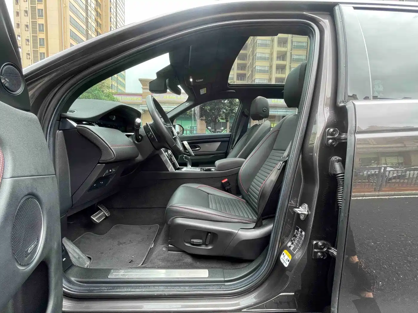 Фото 15 - Land Rover Discovery Sport