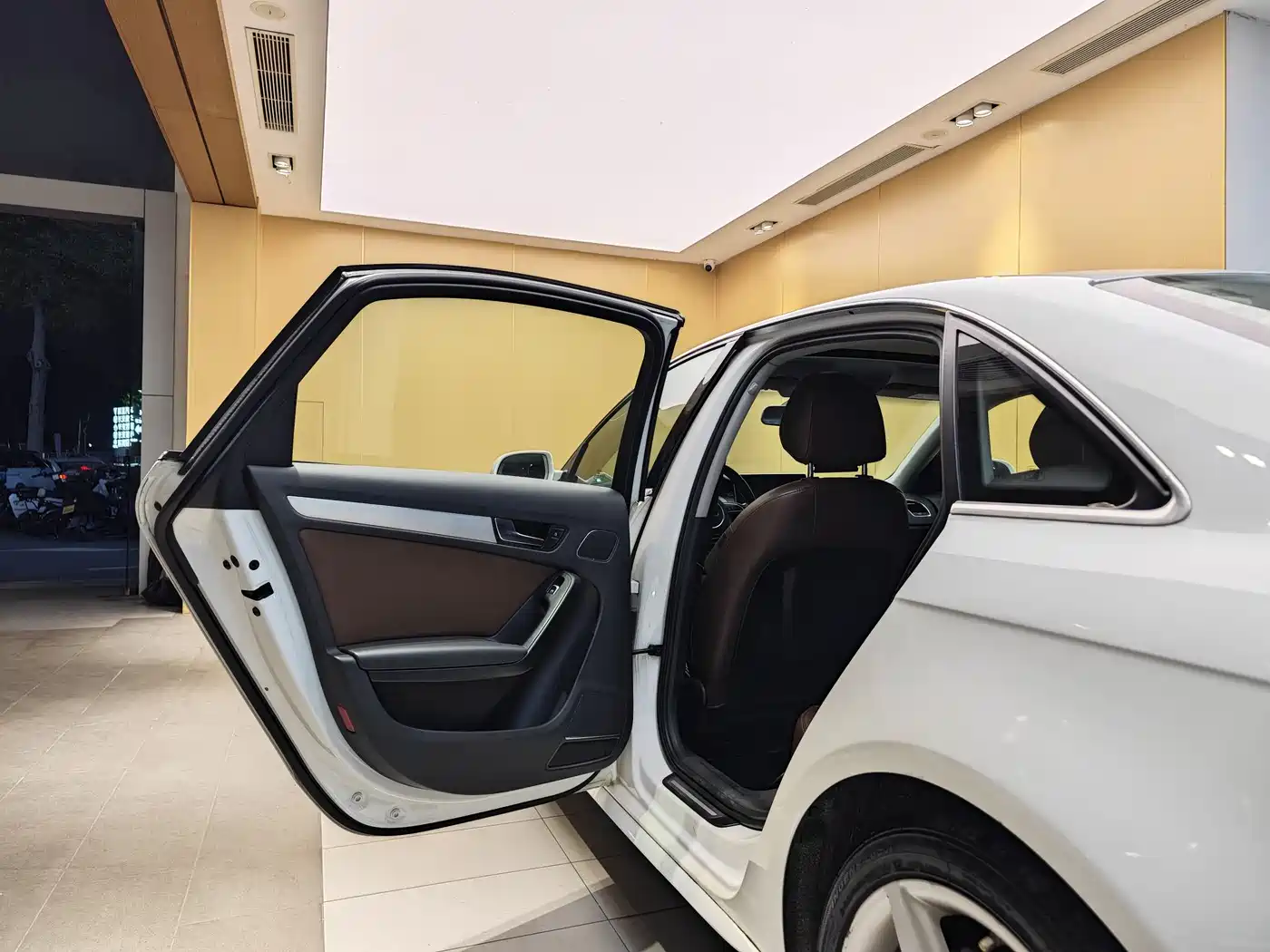 Audi A4L 2013 35 TFSI Automatic Standard фото 21