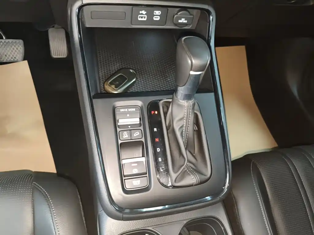 Honda Breeze 2025 2025 240TURBO FWD Luxury 5-Seater