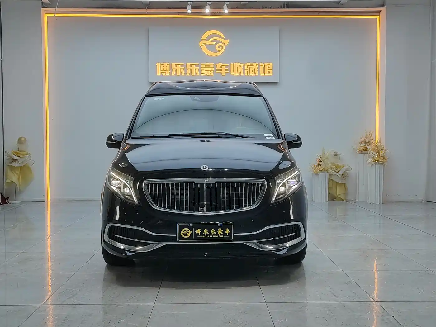 Mercedes-Benz V-Class 2021 V 260 L Long Wheelbase Luxury Edition фото 2