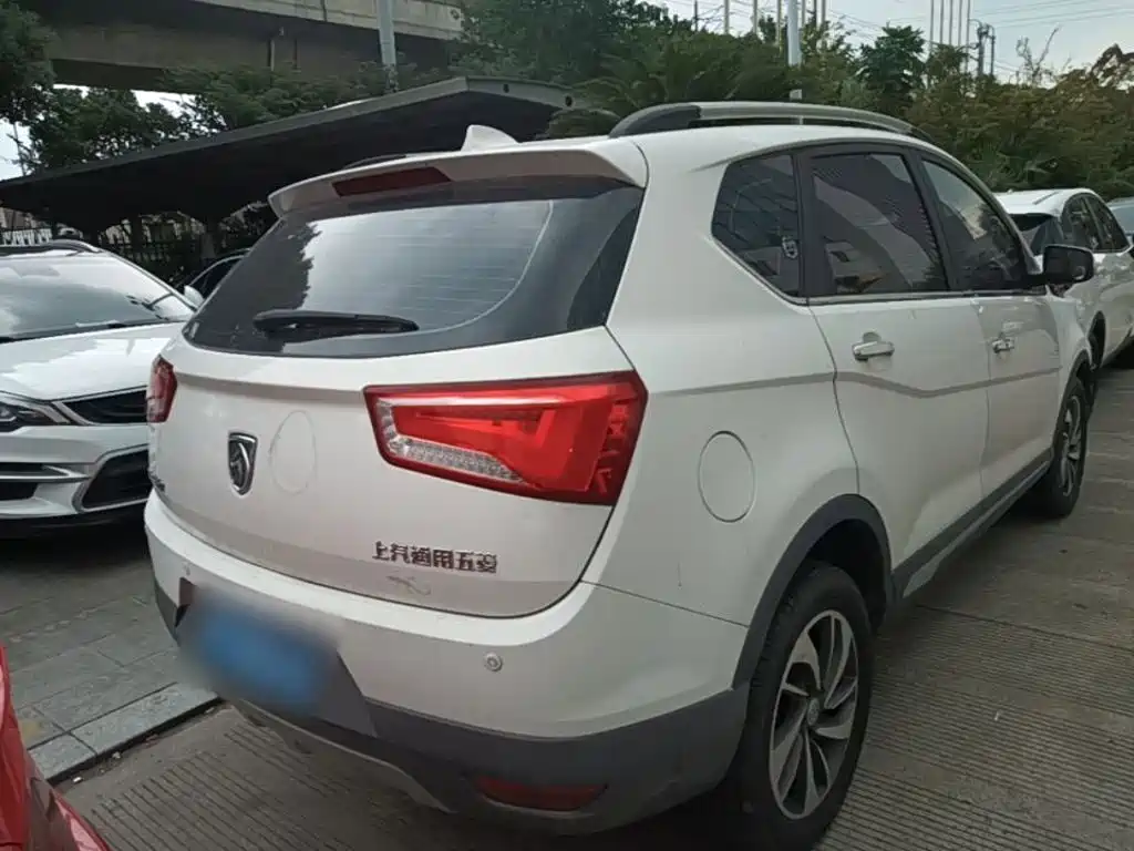 Baojun 560 2017 2016 1.8L iAMT Luxury
