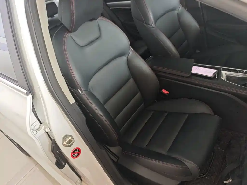 Фото 25 - Geely Binrui
