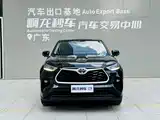 Фото 2 - Toyota Highlander