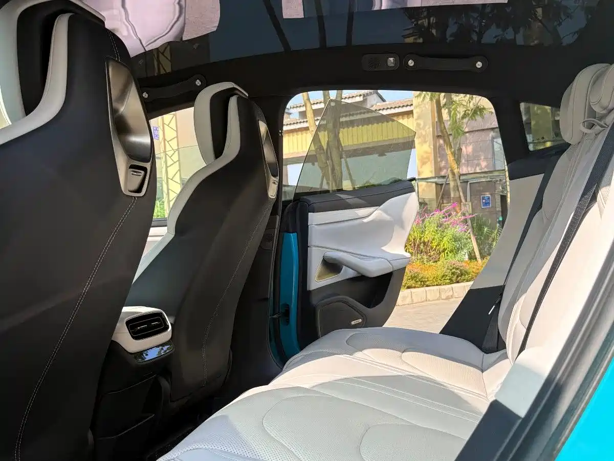 XIAOMI CAR XIAOMI SU7