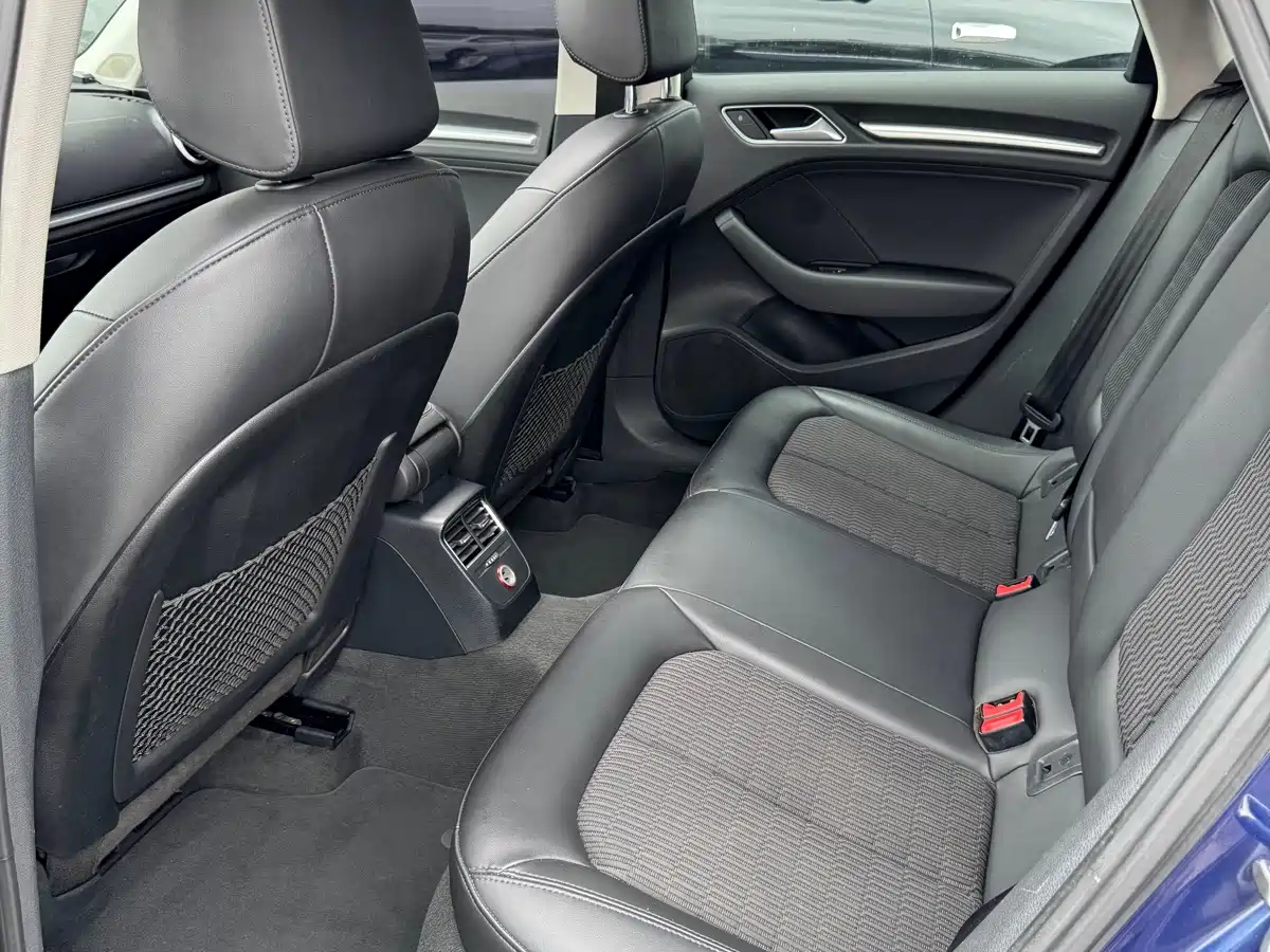 Audi A3 (Import) 2014 2014 Limousine 40 TFSI S line Comfort