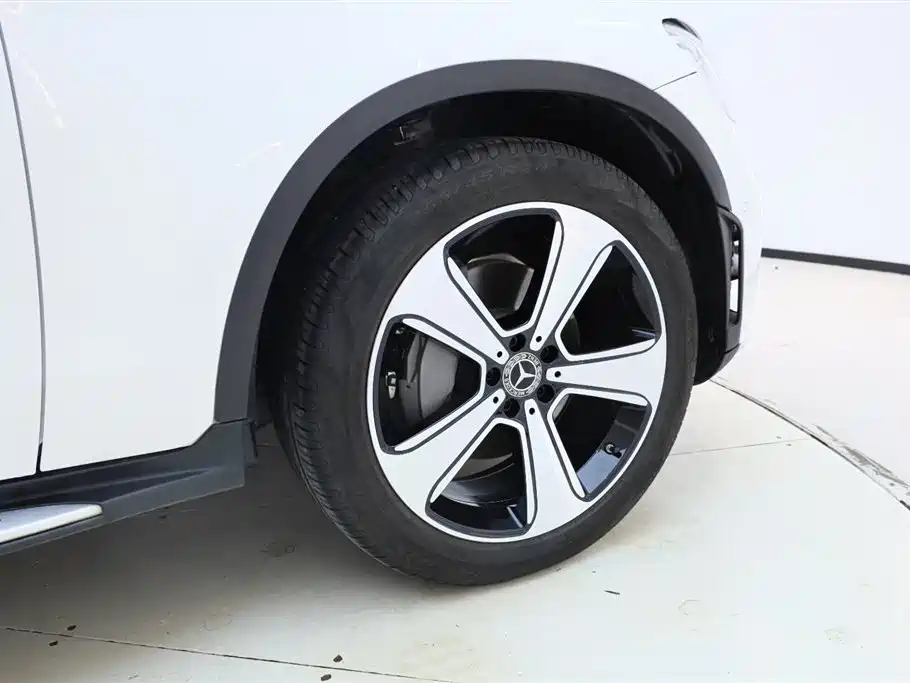 Mercedes-Benz GLC 2022 Facelift GLC 300 L 4MATIC Dynamic Collector's Edition фото 11