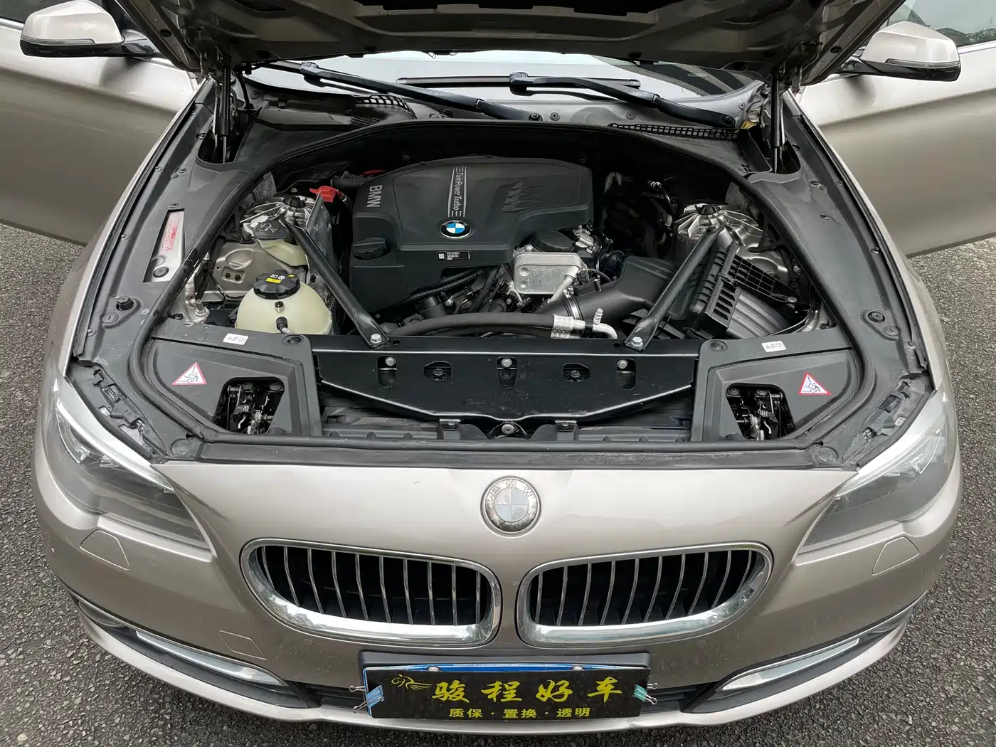 BMW 5 Series 2014 525Li Luxury Design Package фото 10