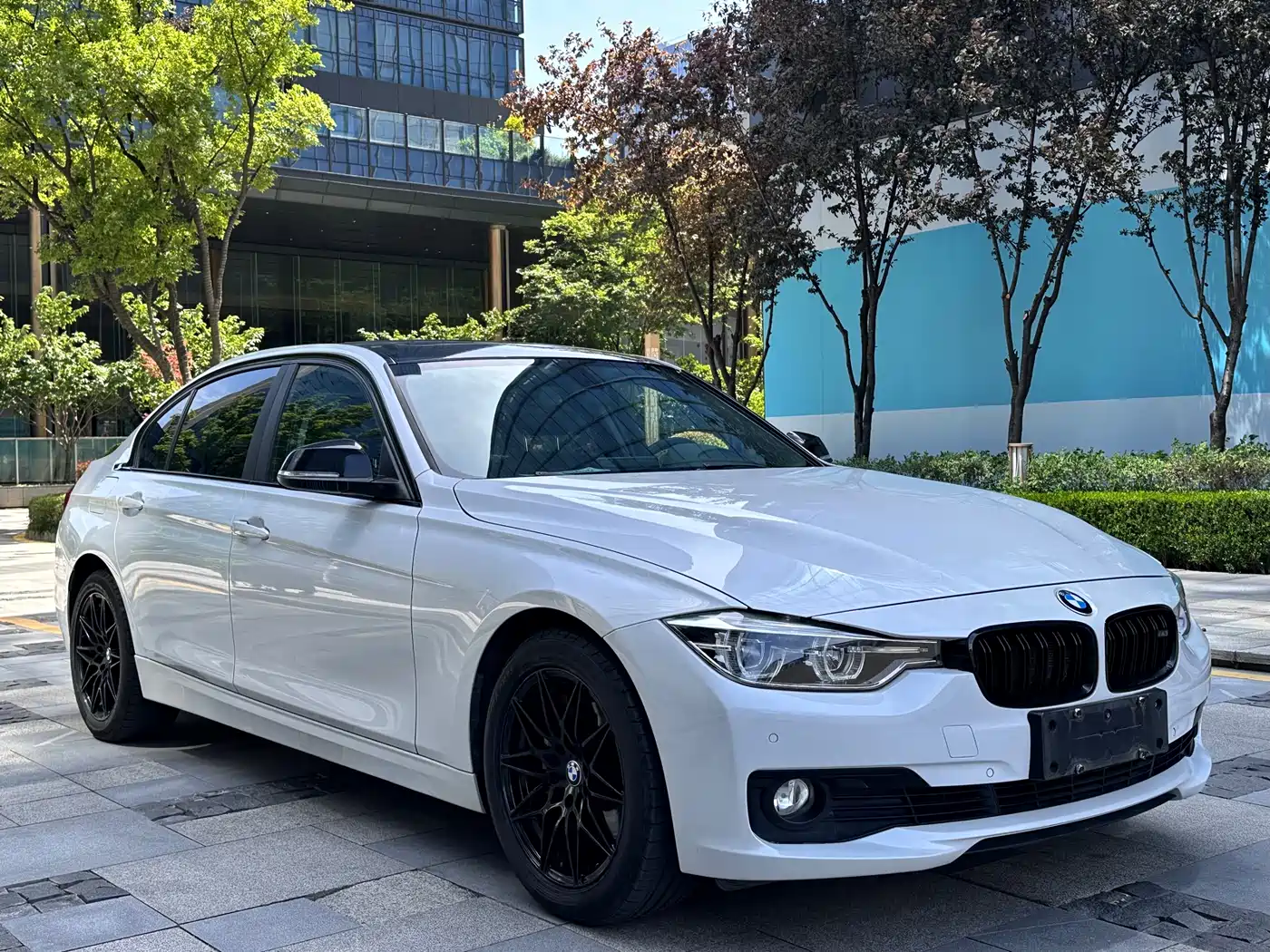 BMW 3 Series 2017 320Li Fashion фото 3