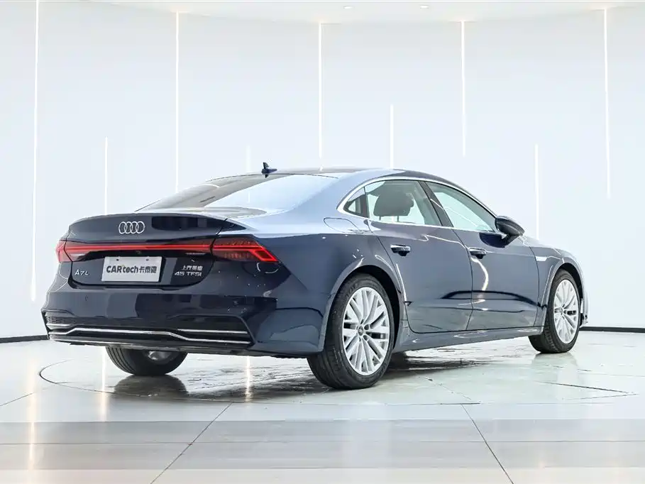Audi A7L 2024 45TFSI S-line Dream Edition Crystal Package фото 5