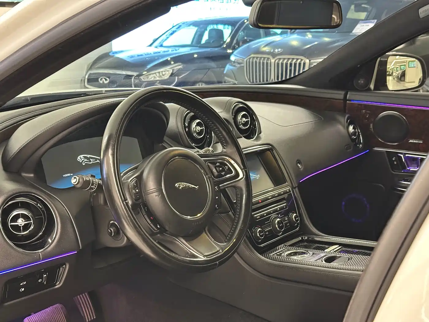 Jaguar XJ 2015 XJL 3.0 SC 2WD Panorama Business Edition фото 10