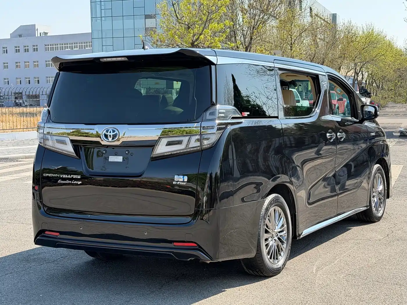 Toyota Vellfire 2021 Crown Hybrid 2.5L HV Premium Edition фото 15