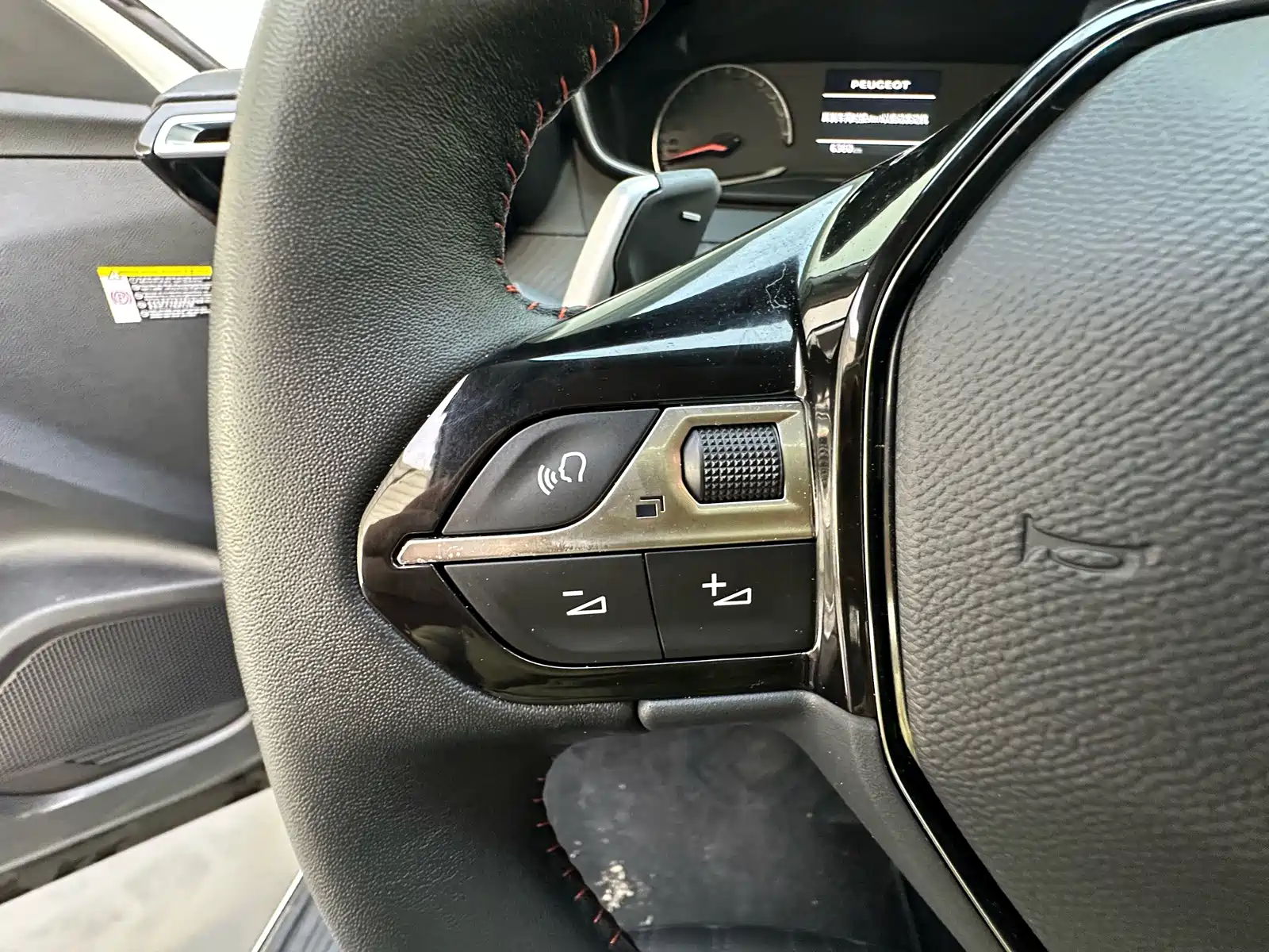 صورة 34 - Peugeot 2008