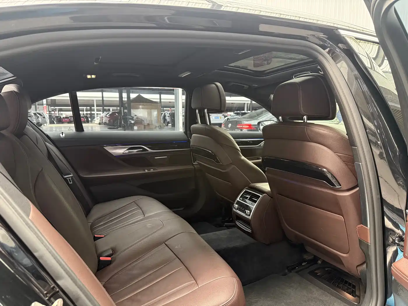 BMW 7 Series 2018 730Li Leading Type M Sport Package фото 22