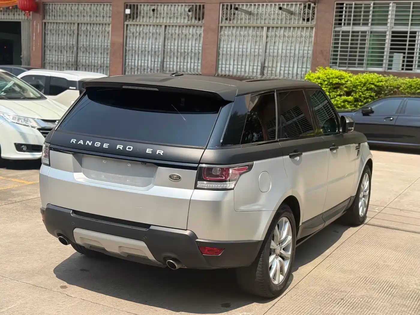 Land Rover Range Rover Sport 2014 3.0 SC V6 HSE фото 6
