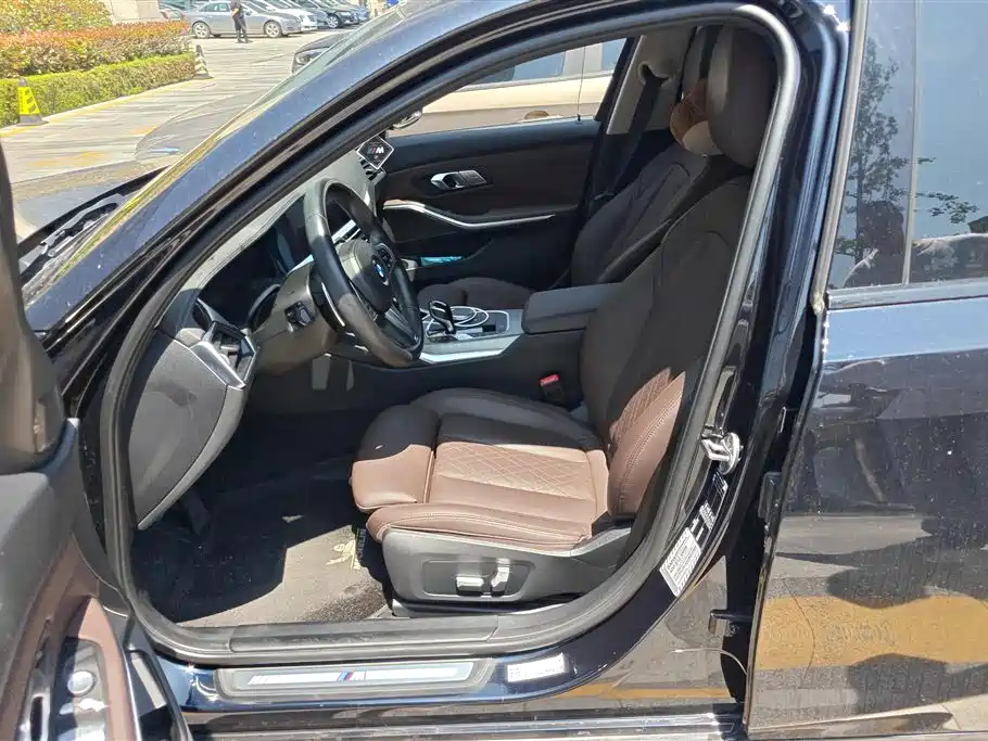 BMW 3 Series 2022 Facelift 325i M Sport Shadow Edition фото 9