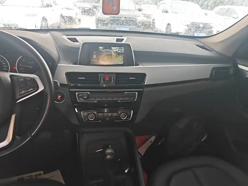 BMW X1 2018 sDrive20Li Leading Model фото 13
