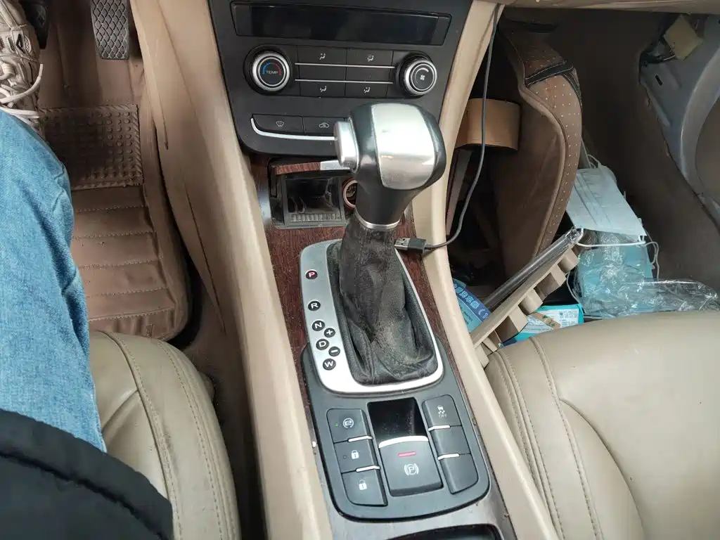 Roewe 550 2015 2014 550S 1.8L Automatic Smart Edition