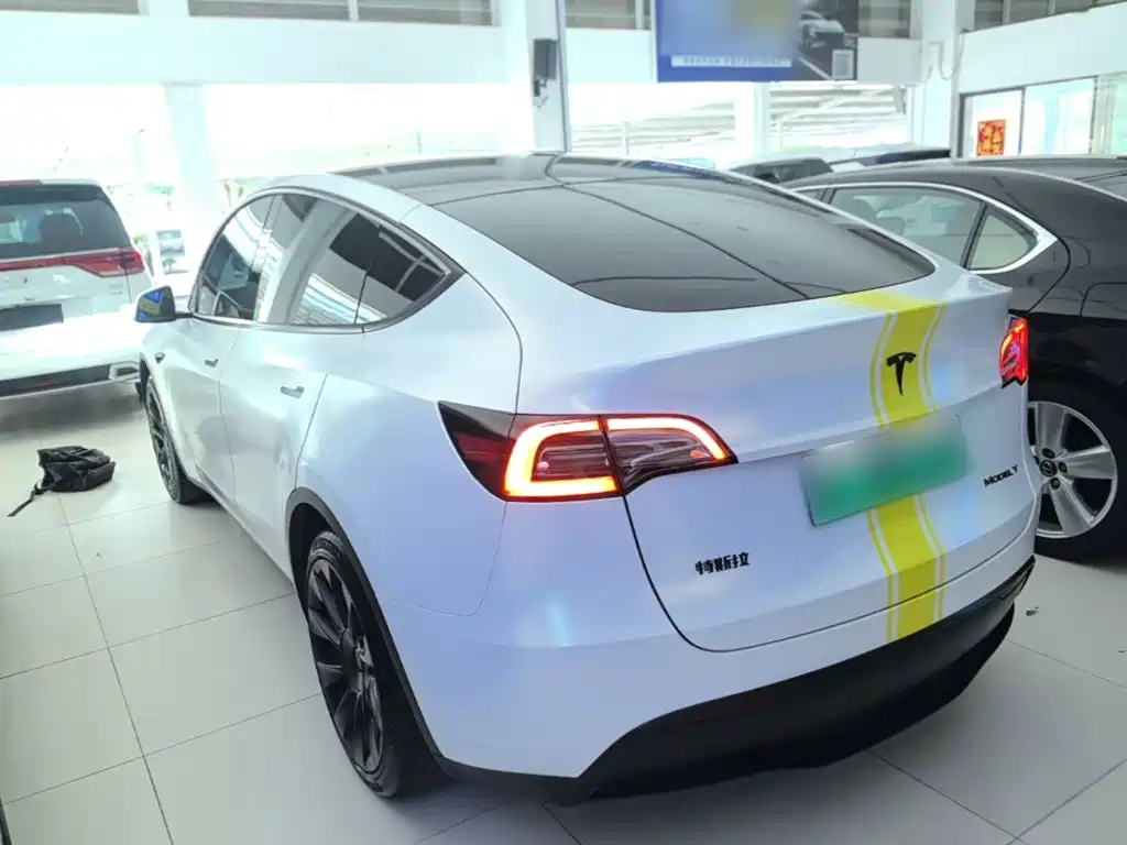 Фото 5 - Tesla Model Y