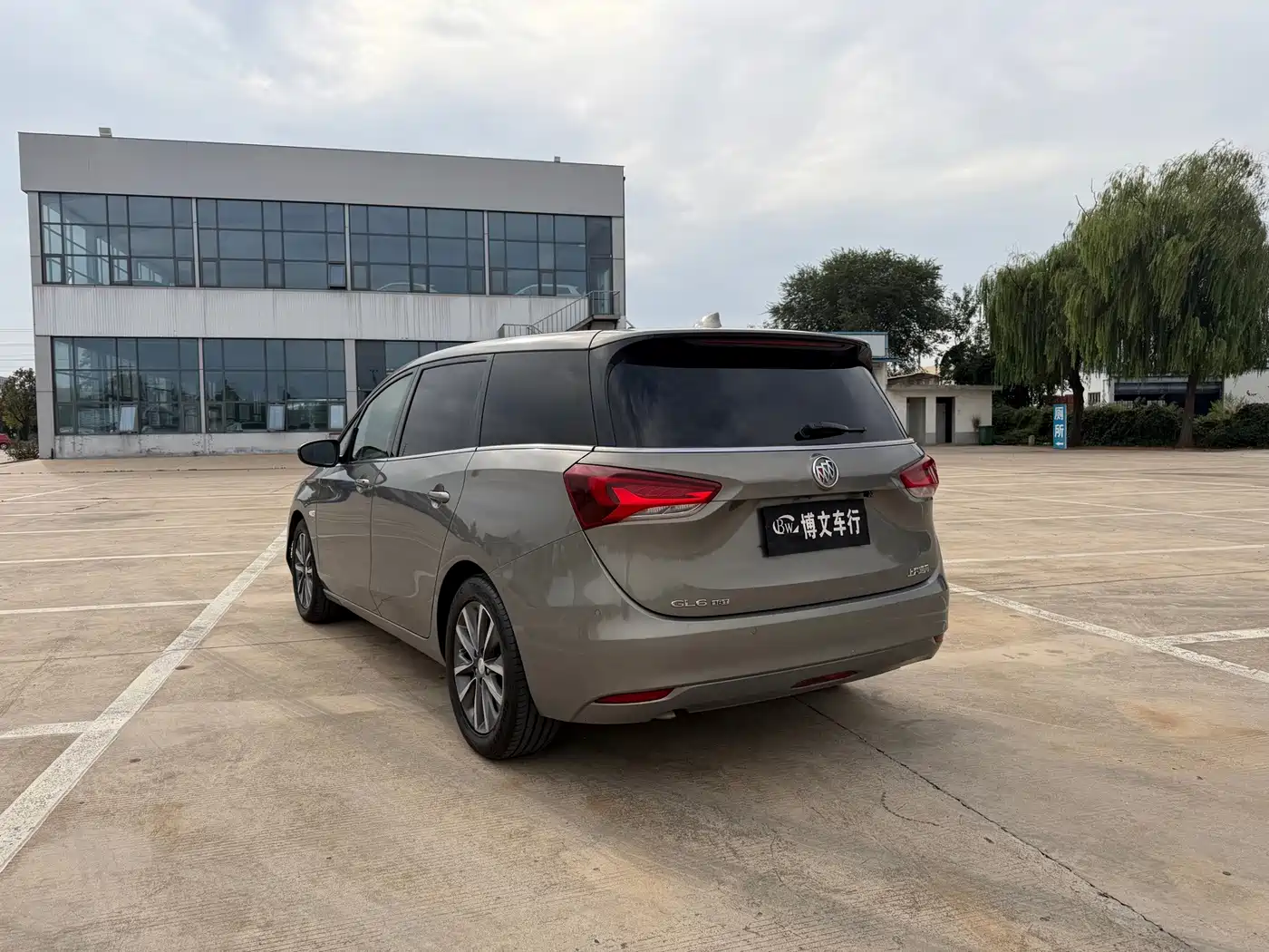 Фото 6 - Buick GL6