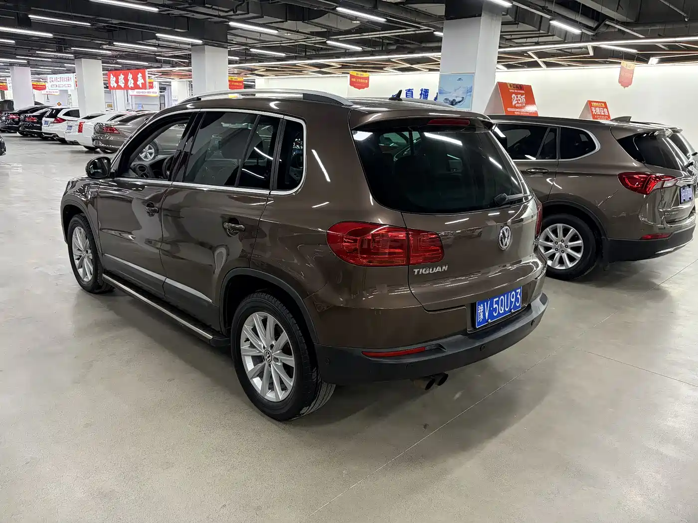 Volkswagen Tiguan 2015 2.0TSI Comfort Edition фото 12