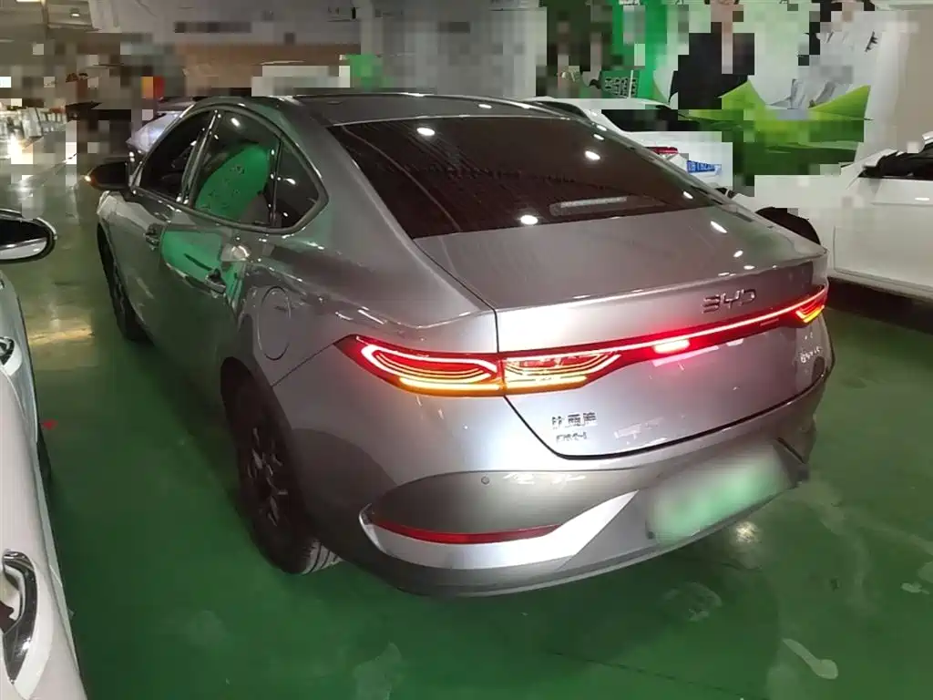 BYD Qin PLUS 2025 DM-i Smart Drive 55KM Leader фото 5
