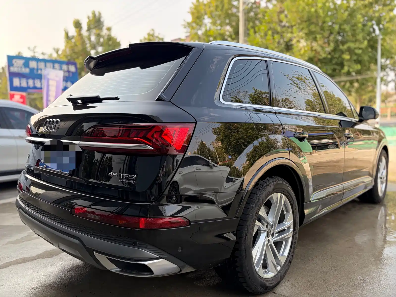 Photo 7 - Audi Q7
