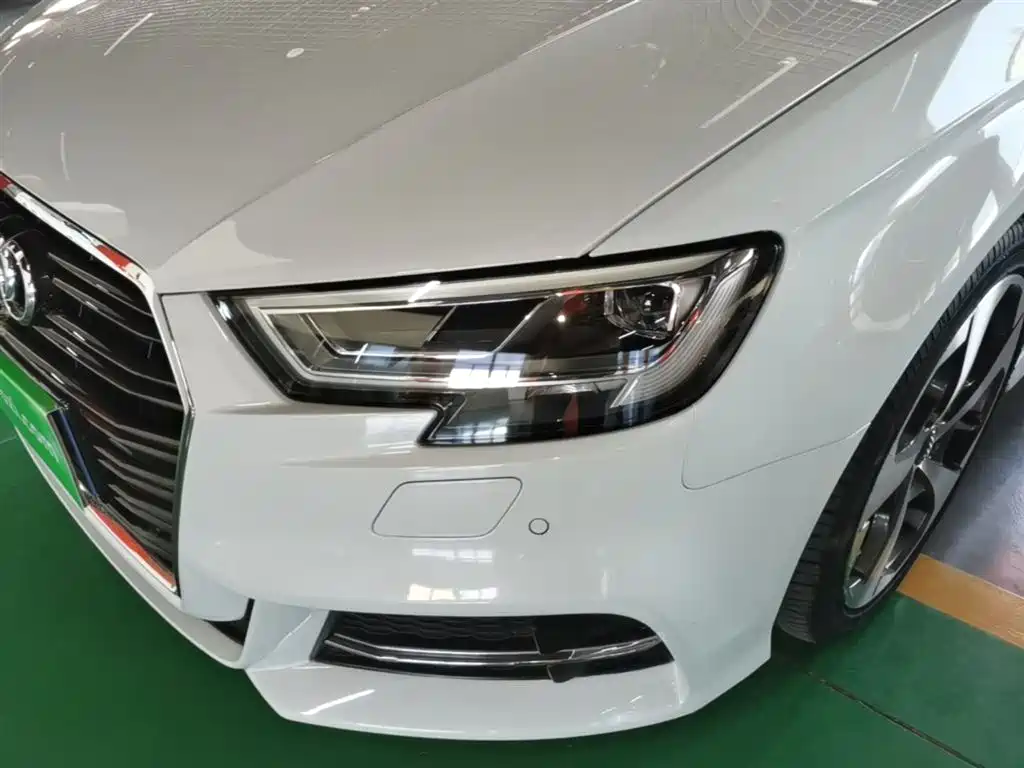 Audi A3 2018 30th Anniversary Sportback 40 TFSI Sport фото 24
