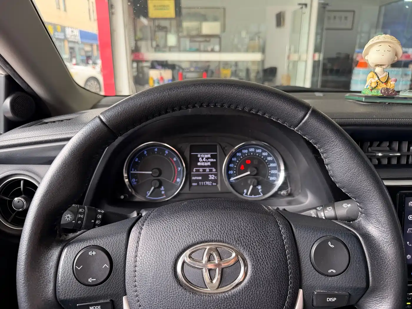 Фото 15 - Toyota Corolla