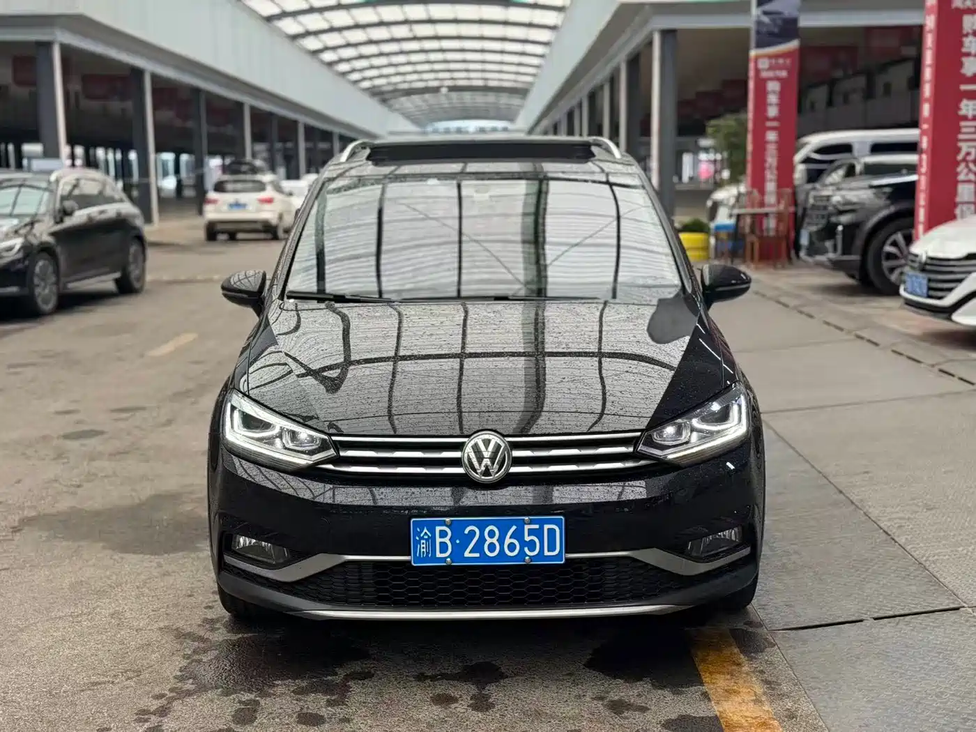 Volkswagen Touran 2018 Touran L 280TSI DSG Frontier Luxury Edition 6-Seater China V фото 2