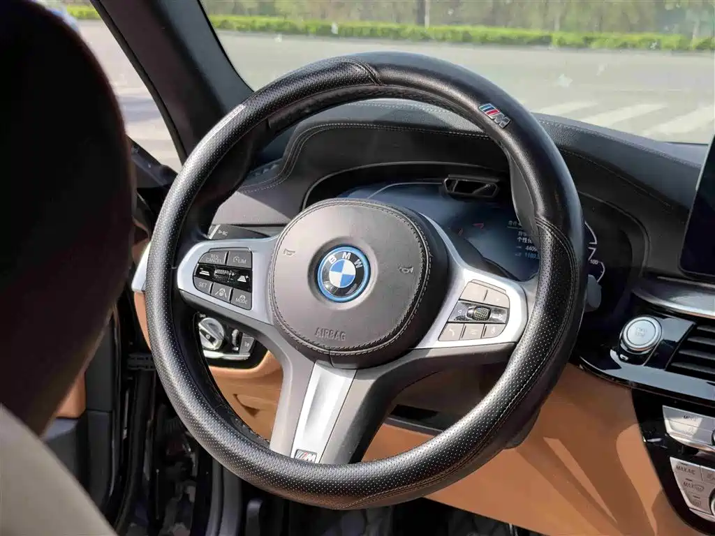 BMW 5 SERIES NEW ENERGY