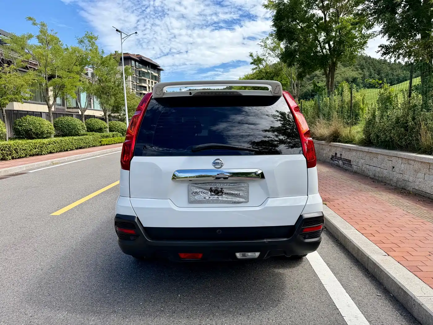 Dongfeng Fengdu MX6 2015 2015 2.0L CVT 2WD Dream Edition