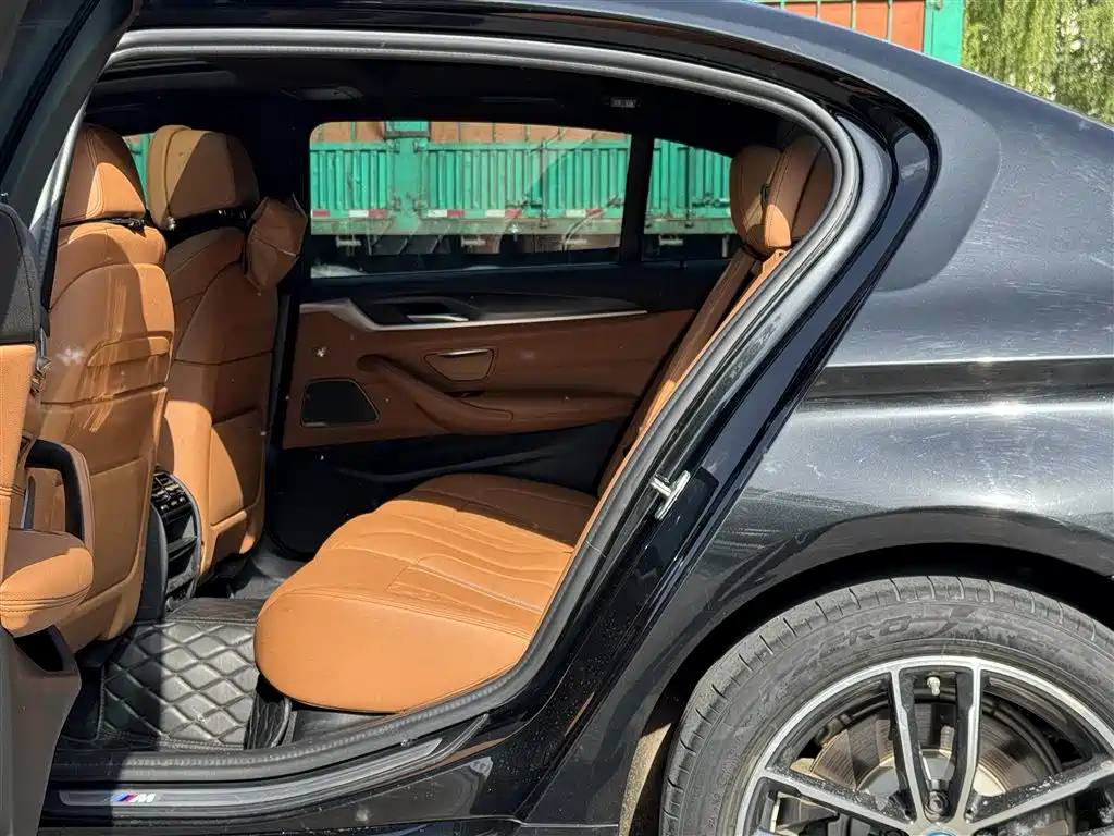 BMW 5 SERIES NEW ENERGY