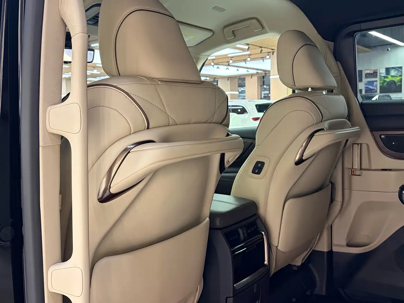 Toyota Alphard 2025 2024 Hybrid 2.5L Ultimate Enjoyment Edition