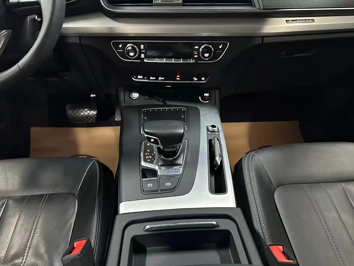 Audi Q5L 2020 40 TFSI Prestige Fashion фото 12