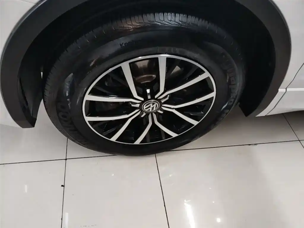 Volkswagen Tiguan L PHEV 2019 430PHEV Hybrid Luxury Edition фото 23
