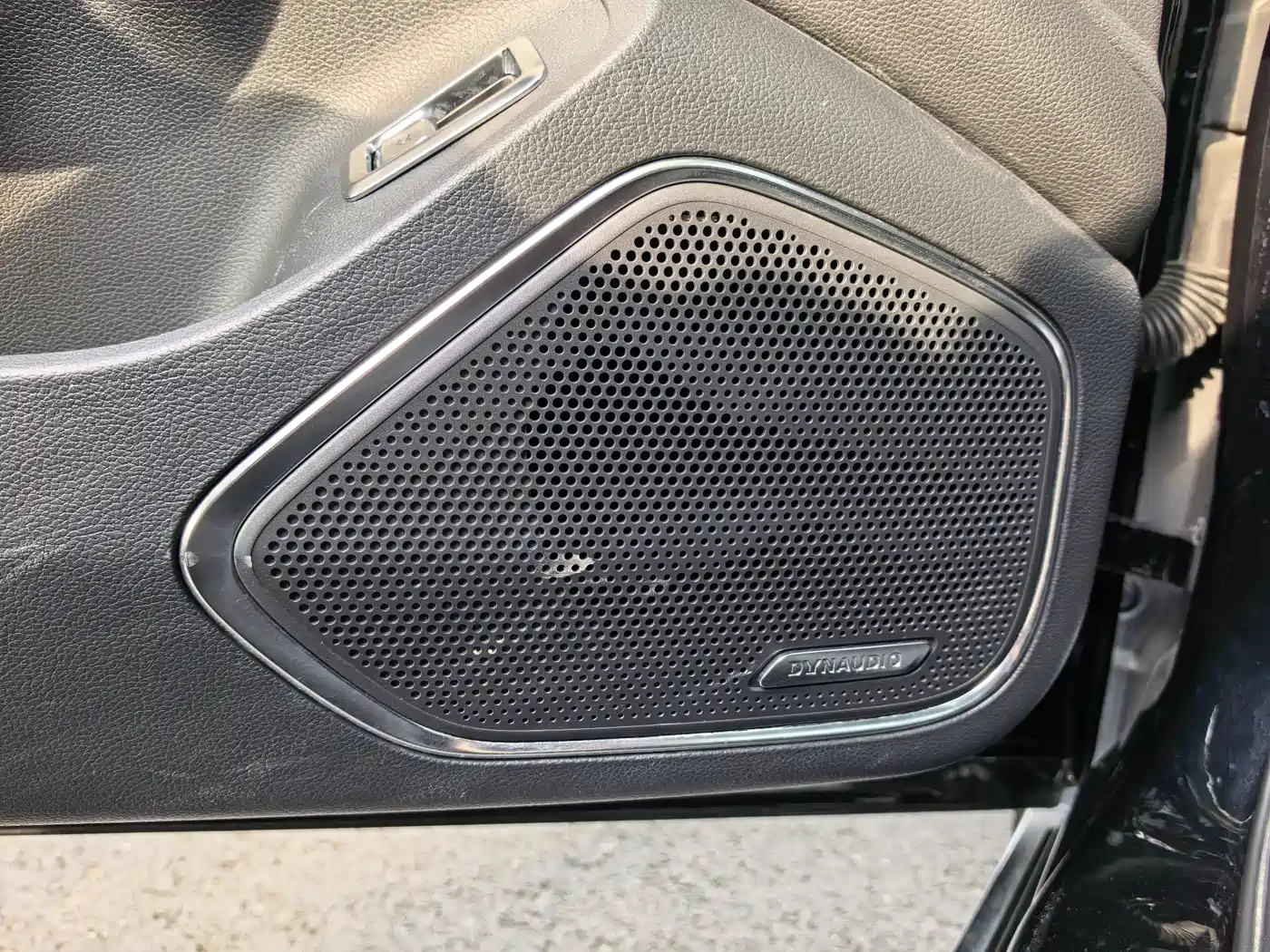 Hongqi H5 2023 2.0T Auto Smart Connect Flag Enjoy фото 19