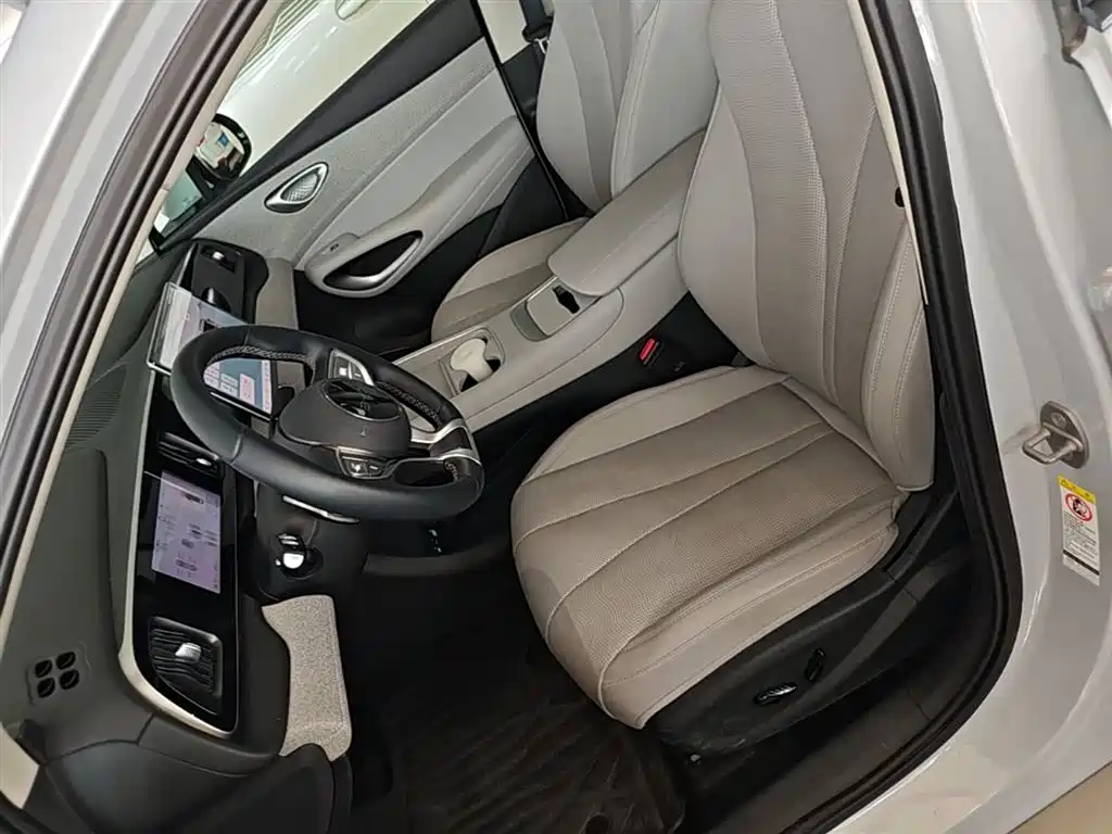 BYD Hai Shi 05 EV 2025 520KM Smart Navigation Edition фото 15
