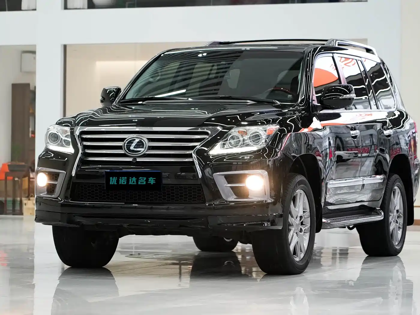 Lexus LX 2013 570