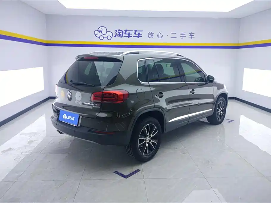Volkswagen Tiguan 2015 1.8TSI Automatic 4WD Highline фото 3