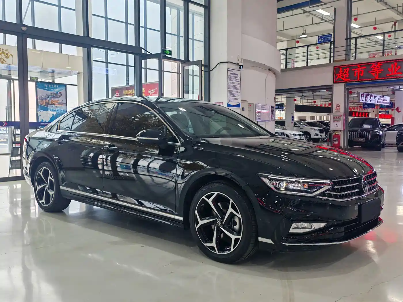 Volkswagen Magotan 2024 2 Million Units Public Sharing Edition 330TSI DSG Luxury фото 3