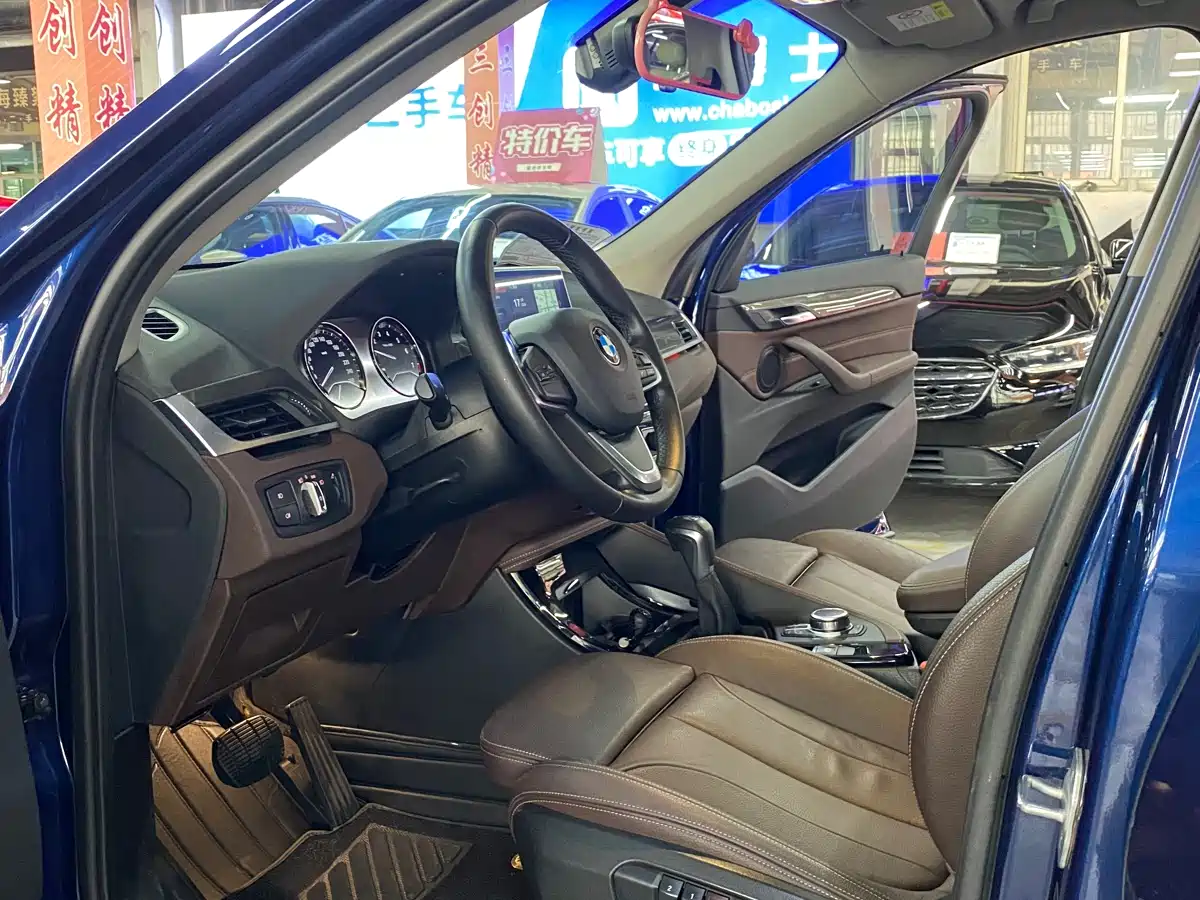 BMW X1 2019 xDrive20Li Premium Model фото 9