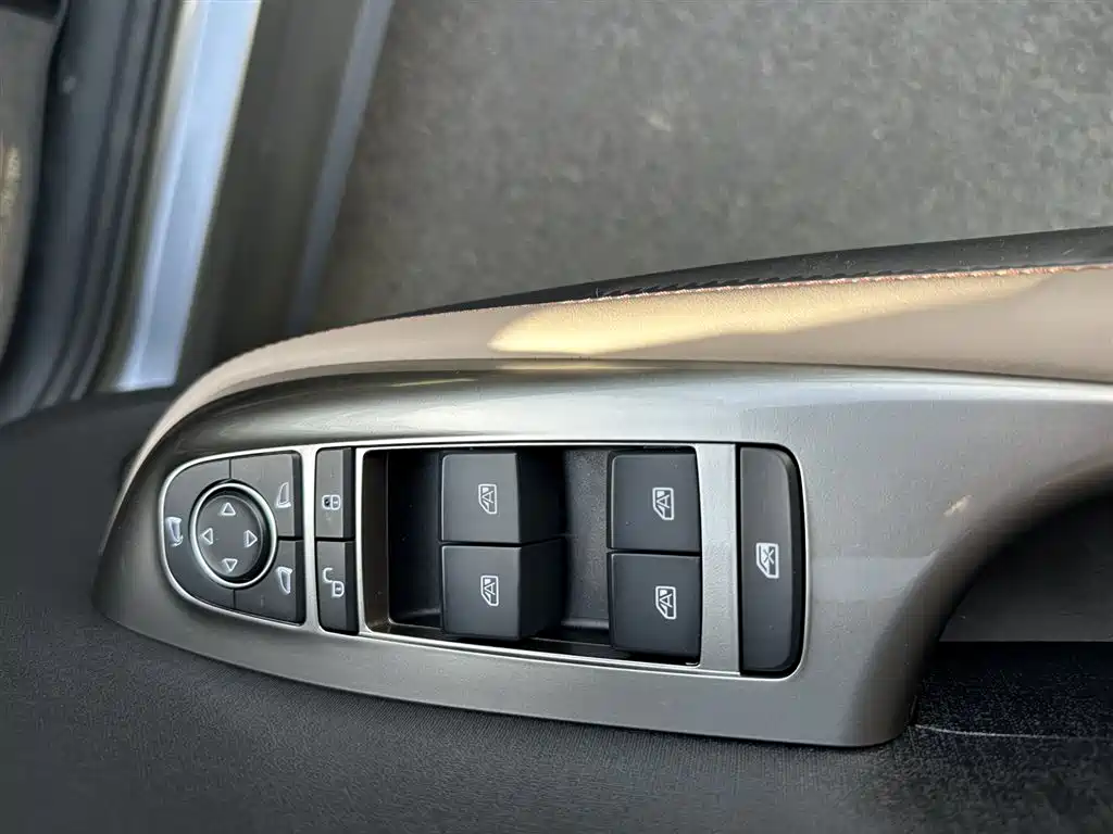 BYD Dolphin 2023 420km Fashion Edition фото 13