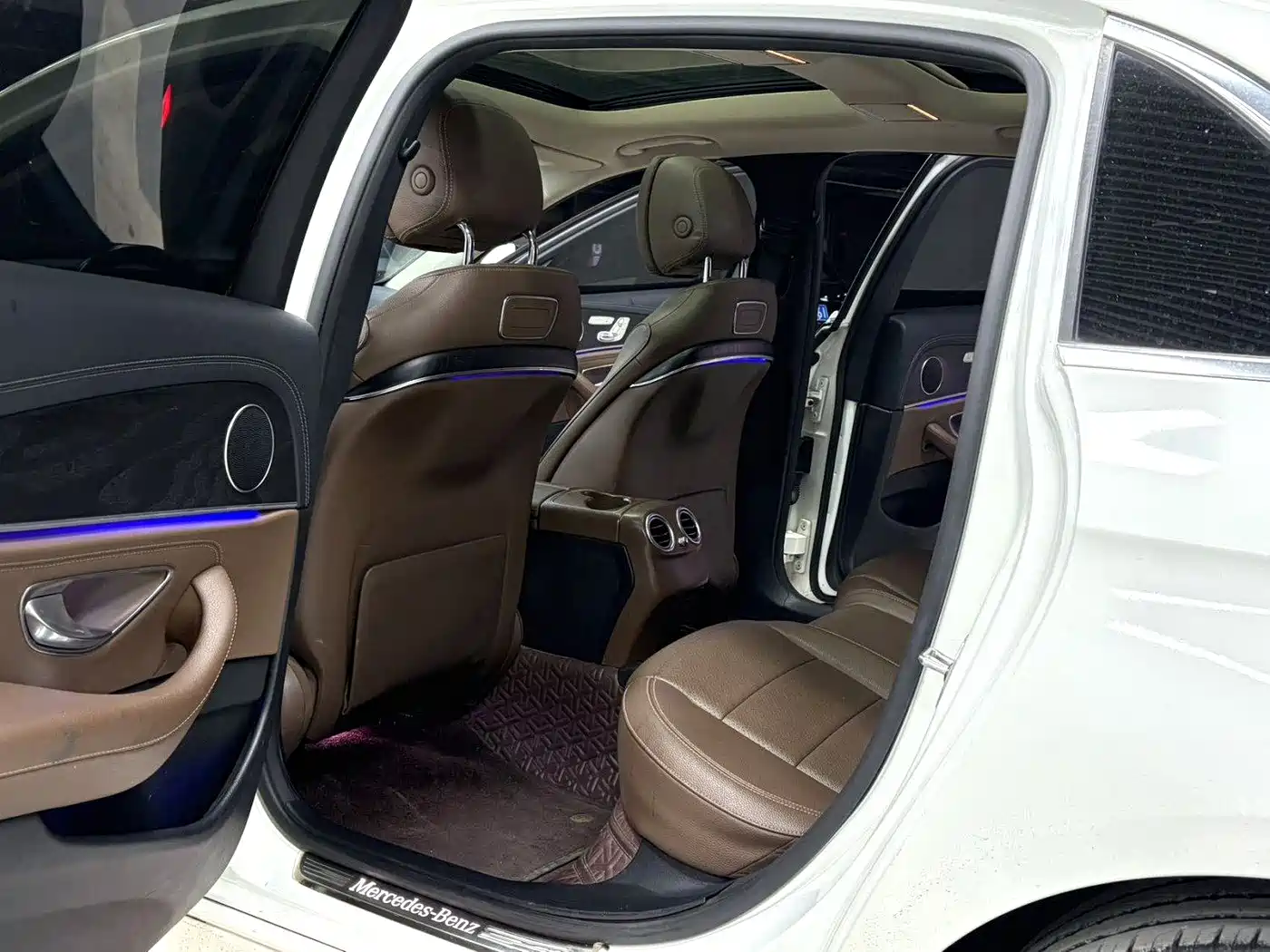 Mercedes-Benz E-Class 2016 E 300 L Sport Fashion Type фото 13