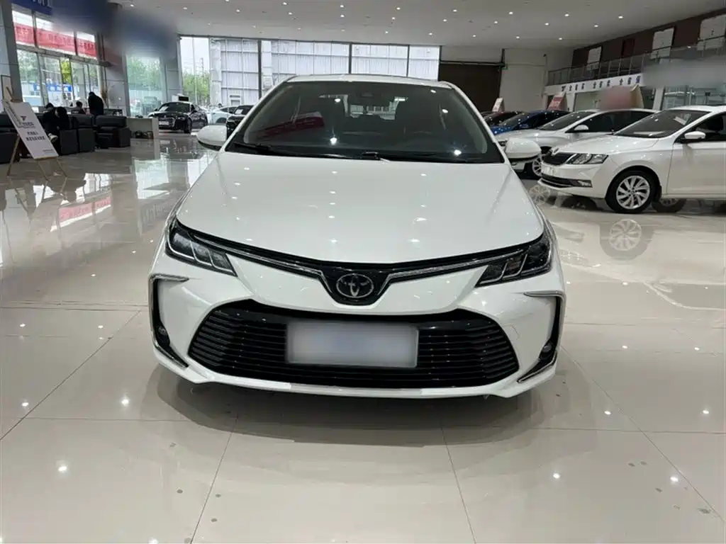 Toyota Corolla 2021 1.2T S-CVT Luxury Edition фото 7