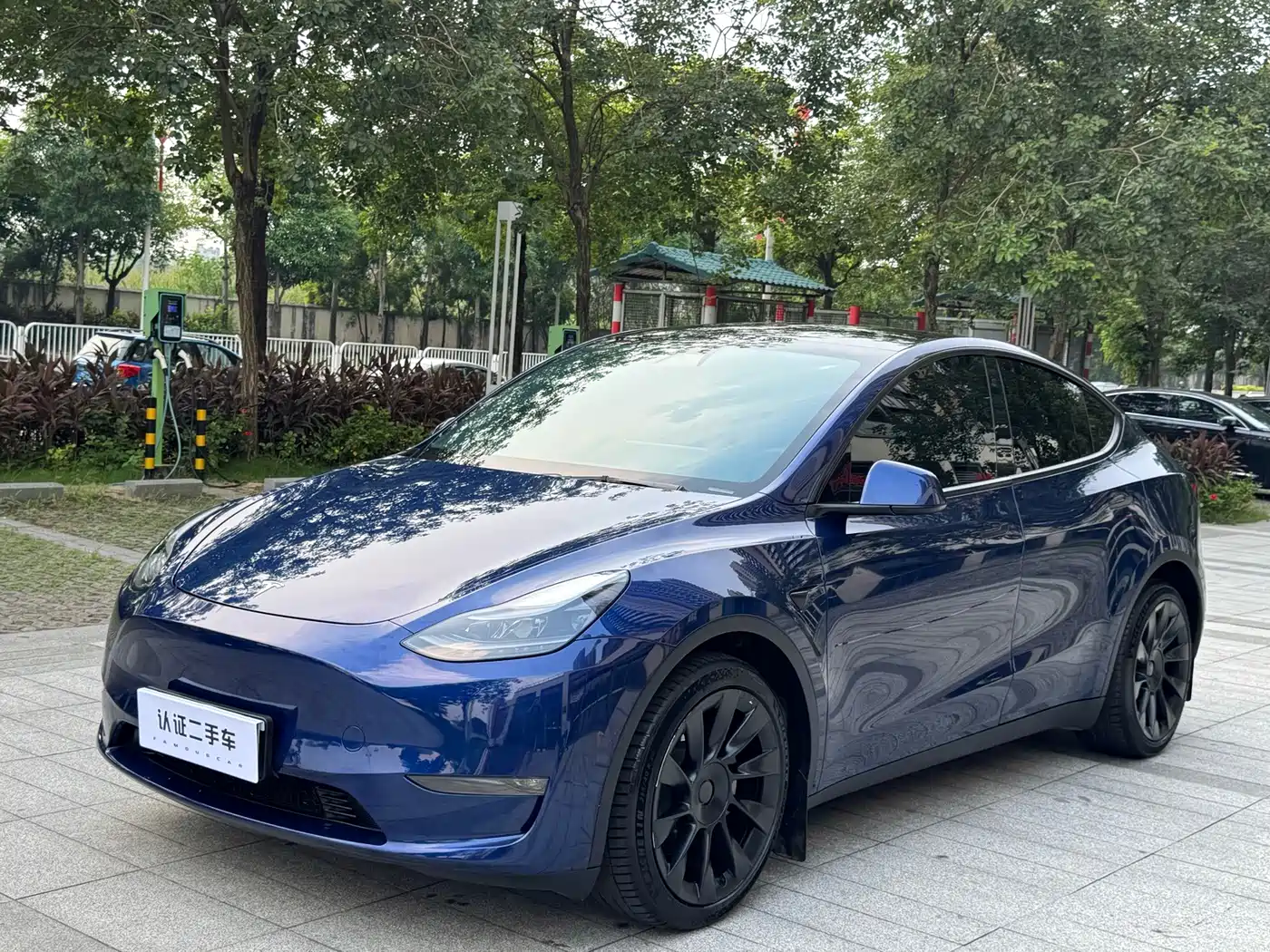 Фото 1 - Tesla Model Y