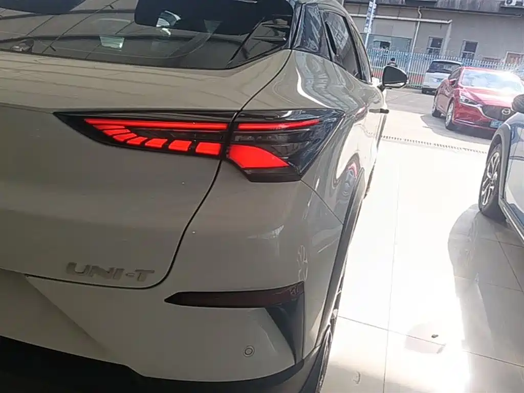 CHANGAN UNI-T