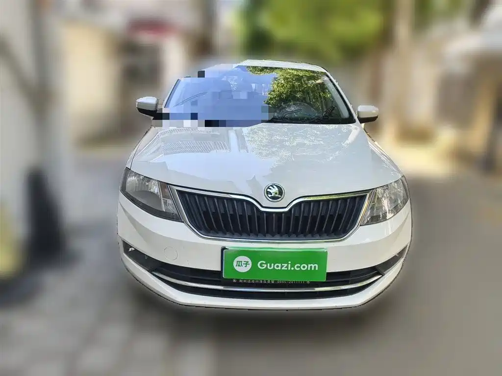 Škoda Skoda Rapid Spaceback 2018 1.6L Manual Comfort фото 21