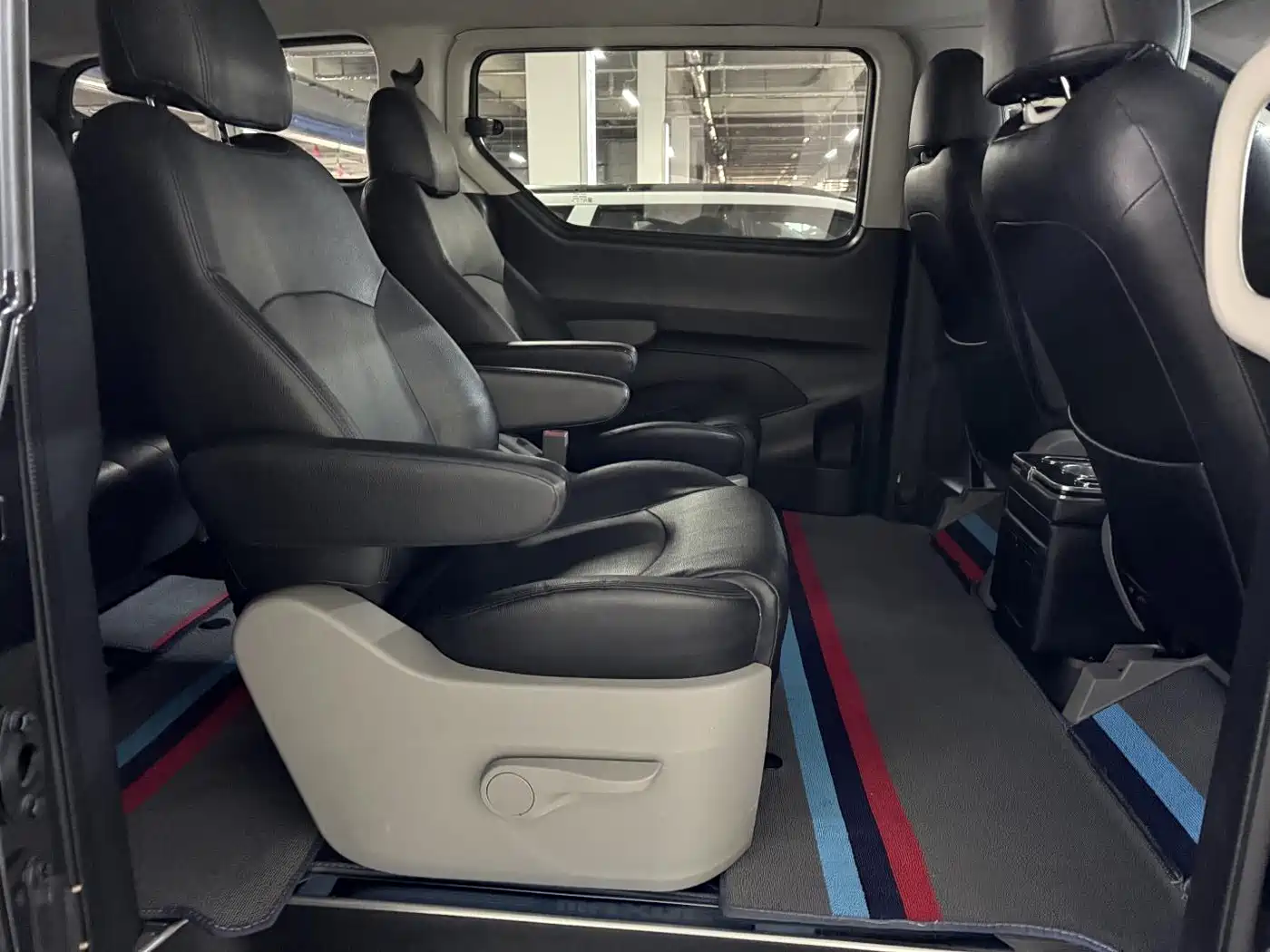SAIC Maxus Maxus G10 2021 2.0T Manual Smart Edition Diesel 7-Seater фото 8