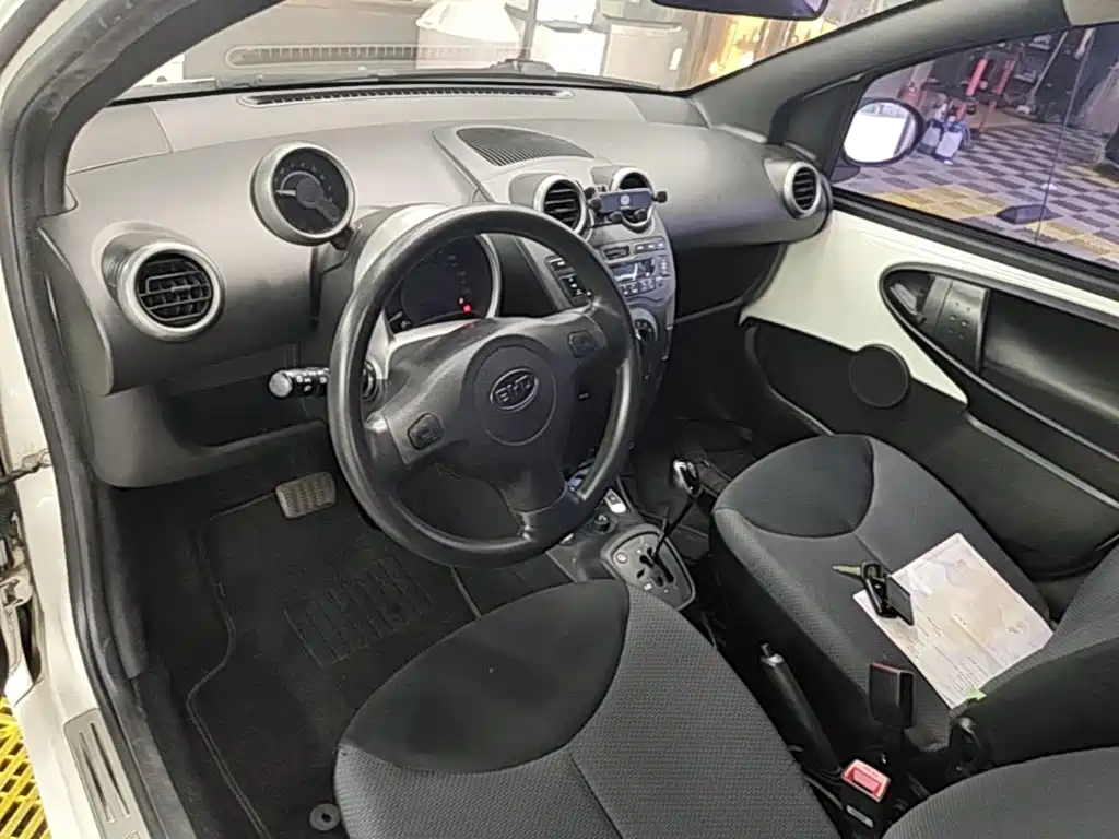 BYD F0 2014 2013 1.0L AMT Cool Edition